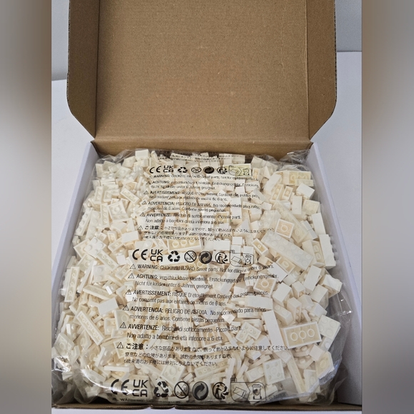 Lekebaby Building Bricks 1500 PCS Basic Building Blocks Compatible W/ All Brands - Picture 3 of 4